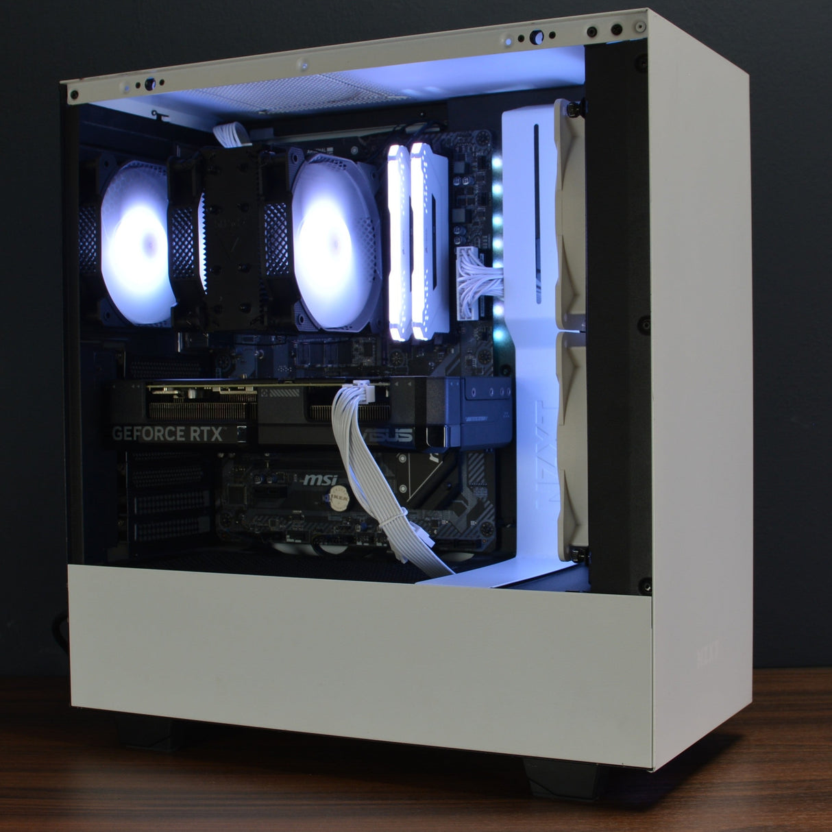 Herní PC Ryzen 5 5600X RTX 4070– 1TB 32GB