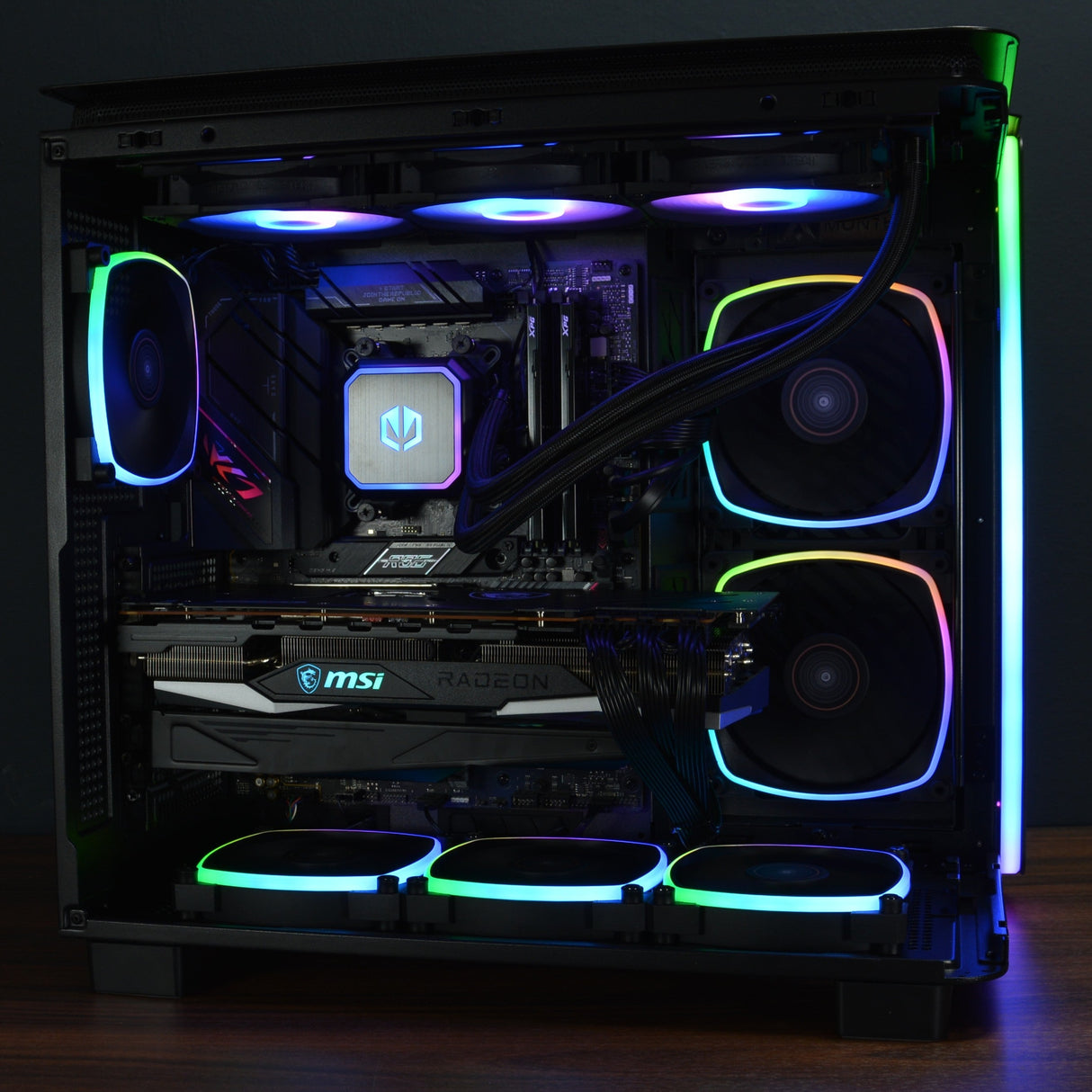 Herní PC Ryzen 9 9800X3D RX 7900XT – 2TB 32GB