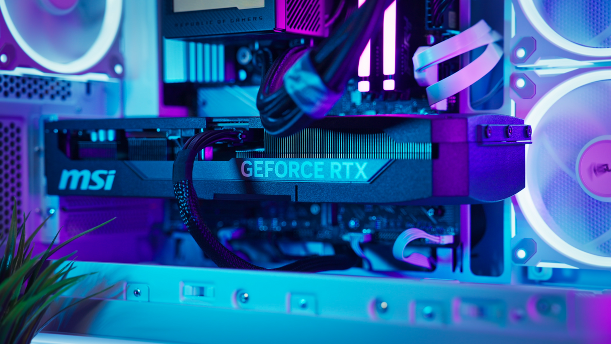 Herní PC RTX 5070 Ti Ryzen 7 9850X3D 2TB 32GB