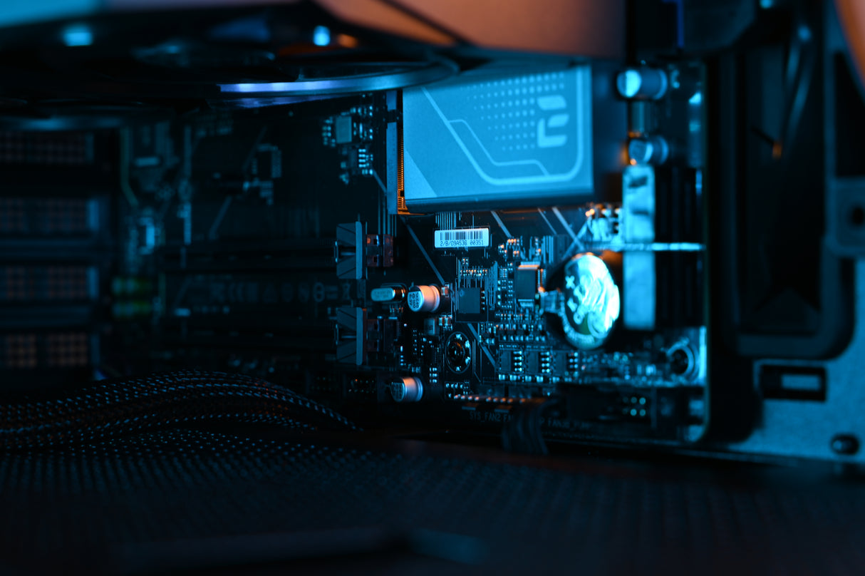 Herní PC - RTX 5060 Ti 16GB Ultra 5 245KF - 1TB 32GB