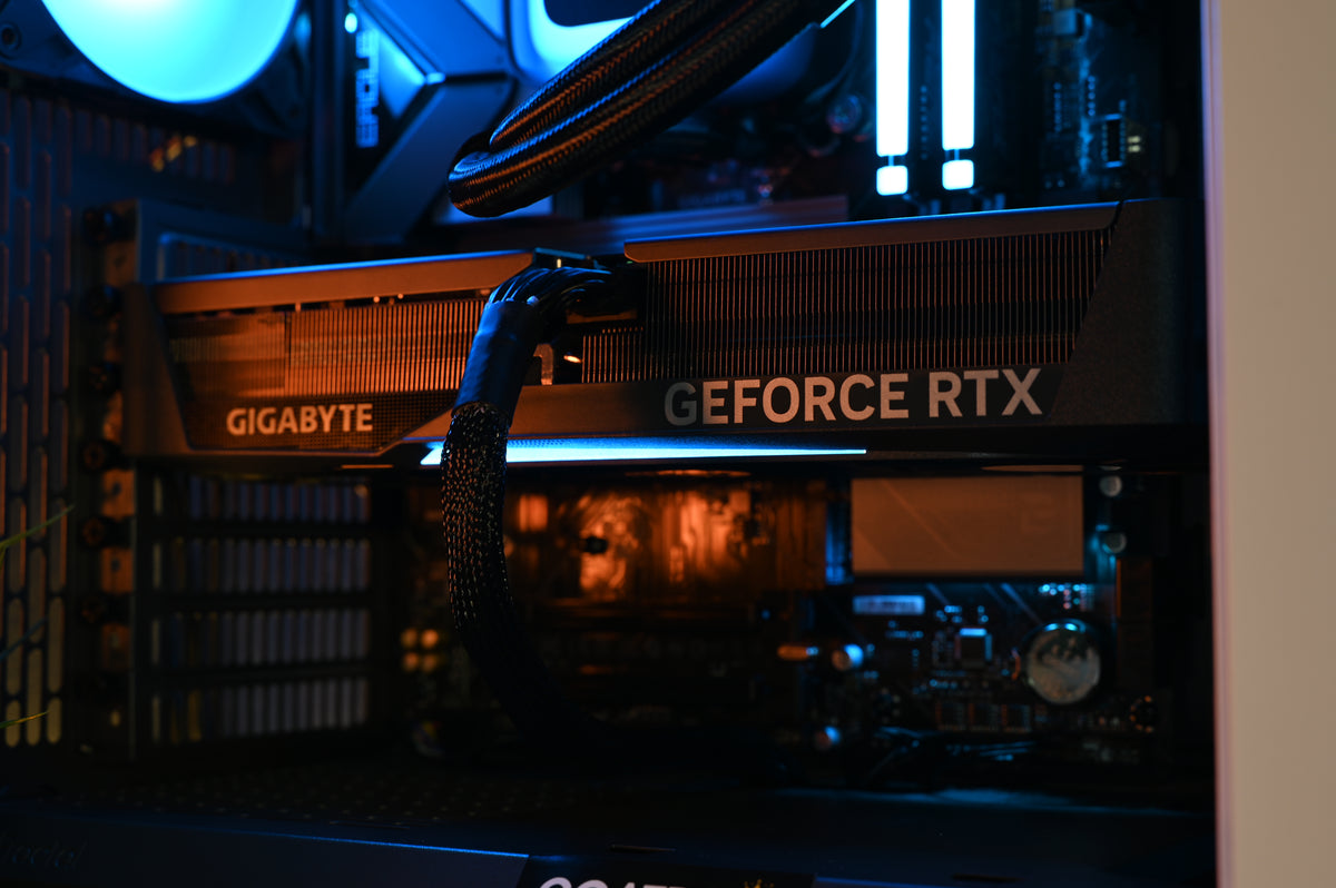 Herní PC Ultra 9 285K RTX 5070 – 2TB 32GB
