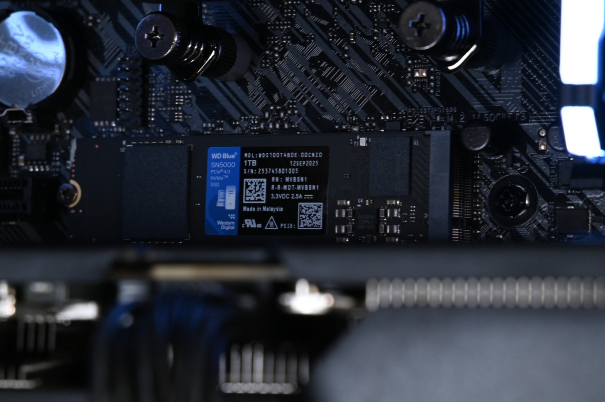 Herní PC RTX 5070 Ryzen 7/9 1TB 32GB - doporučena kanálem GeekBoy