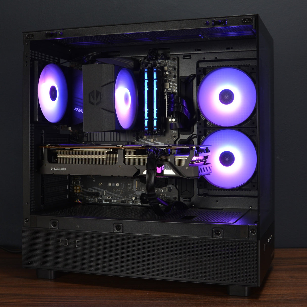 Herní PC Ryzen 5 5600X RX6800 – 1TB 16GB